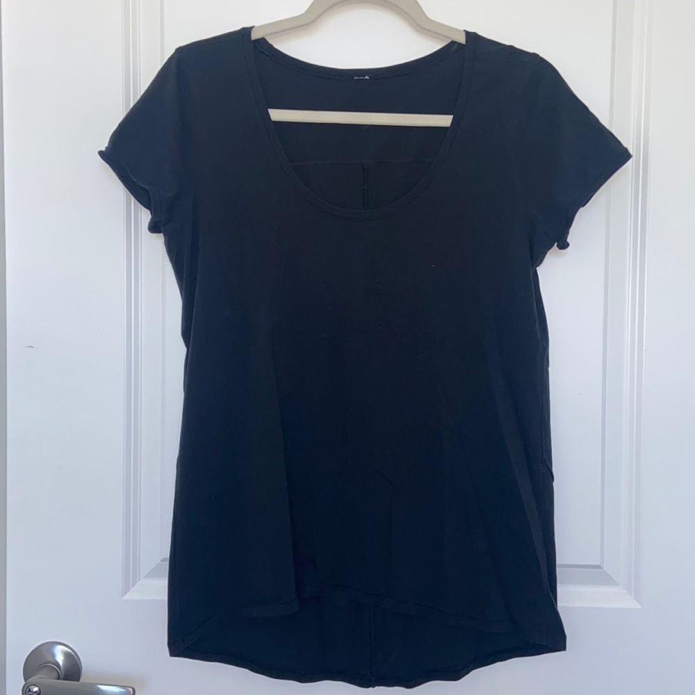 Lululemon Black Tshirt